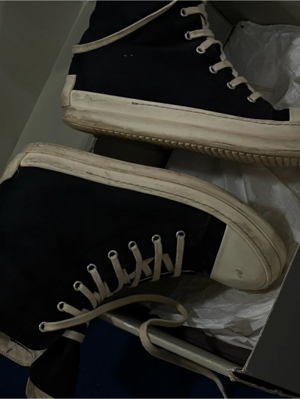 Rick Owens Box in Beige and Dark Blue